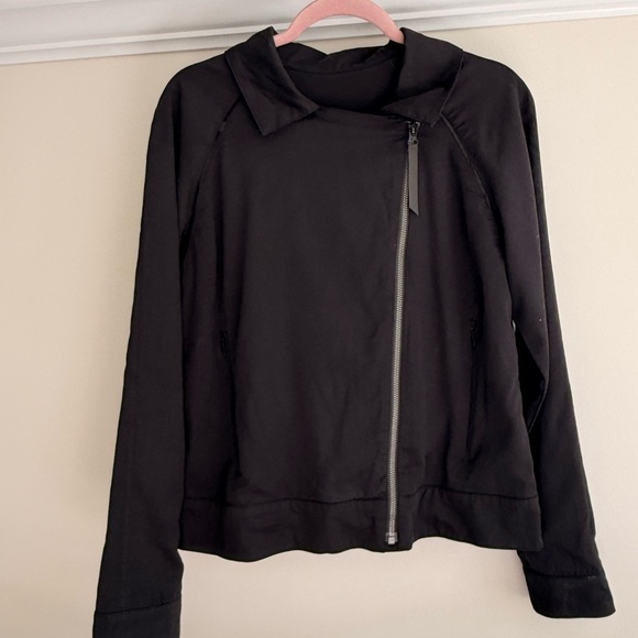 Lululemon Soft Summer Black Asymmetrical Zip Lightweight Vent Jacket NO SIZE - Picture 11 of 13